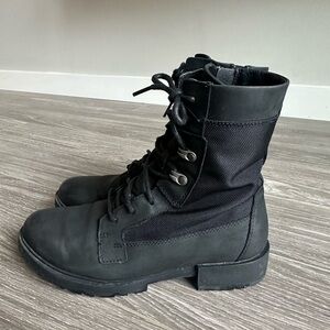 Sorel Emelie II Black Lace Up Combat Boots - WATERPROOF